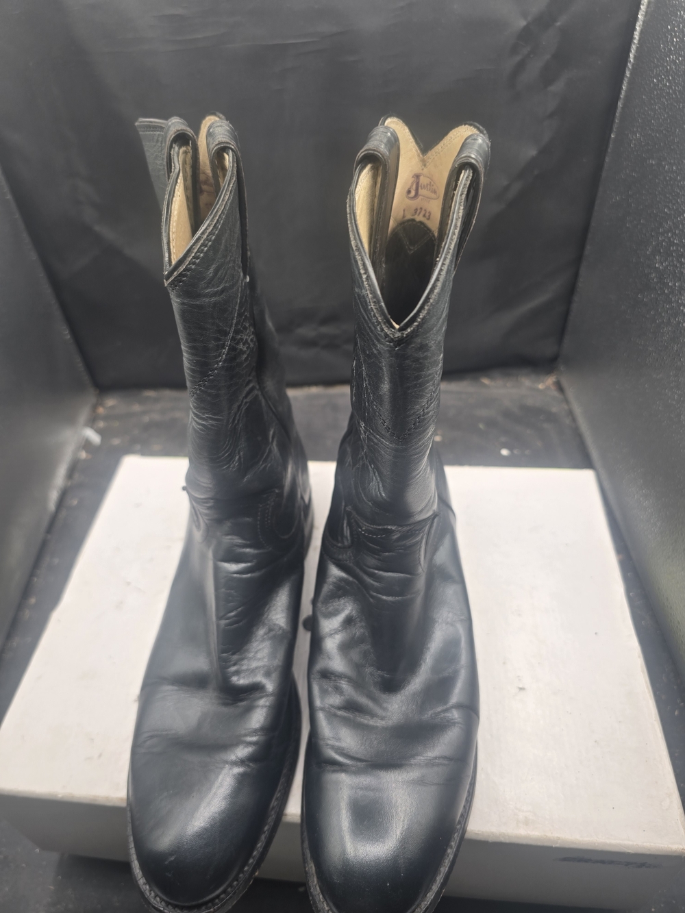 Justin Boots Black Leather Ankle Booties